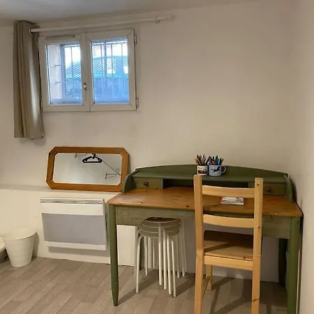 Paris In 10 Min, Cosy With A Courtyard Apartment *