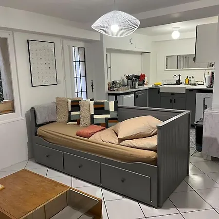 Paris In 10 Min, Cosy With A Courtyard Apartment