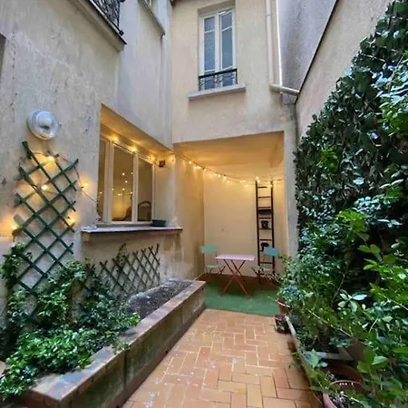 Paris In 10 Min, Cosy With A Courtyard Puteaux